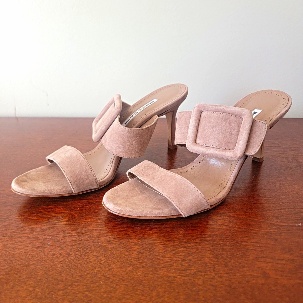 Manolo Blahnik Women's Gable Beige Suede Buckle Slip On Sandals US 8.5 9 EU 40